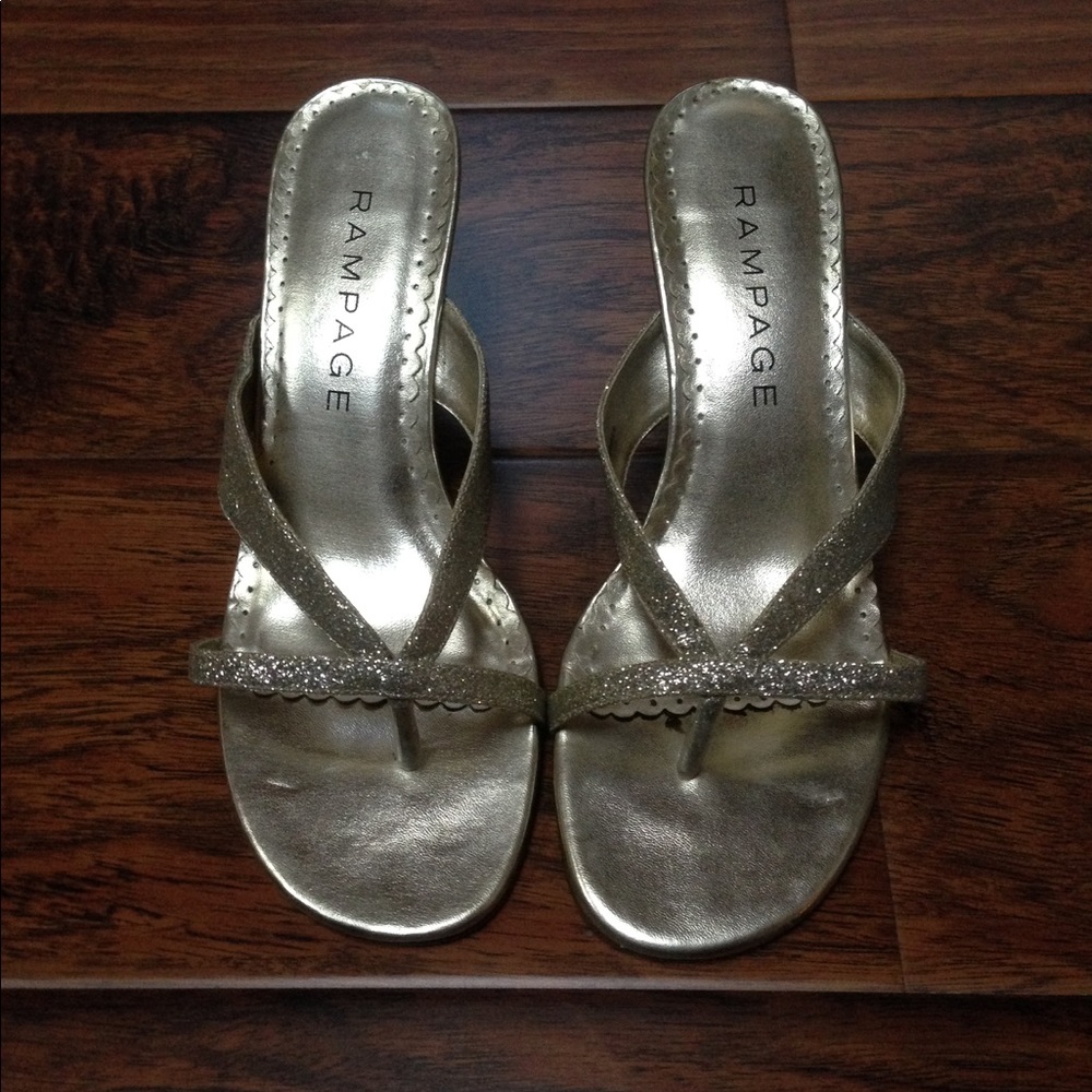 Rampage Size 7 1/2 M